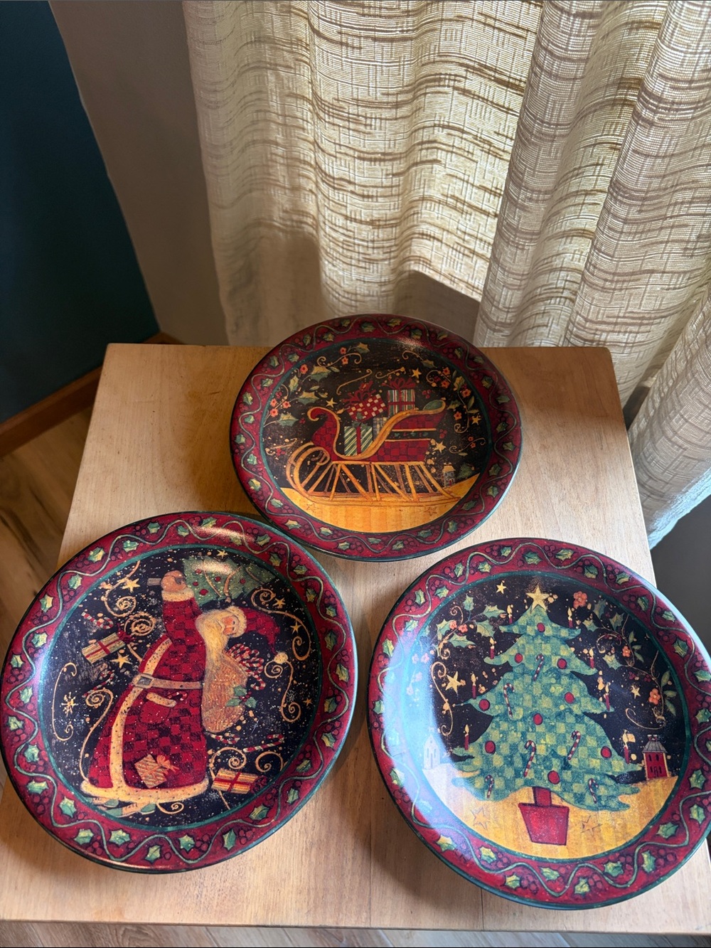Set of 3 Vintage Susan Winget Folk Art Christmas Dessert Plates- 8”